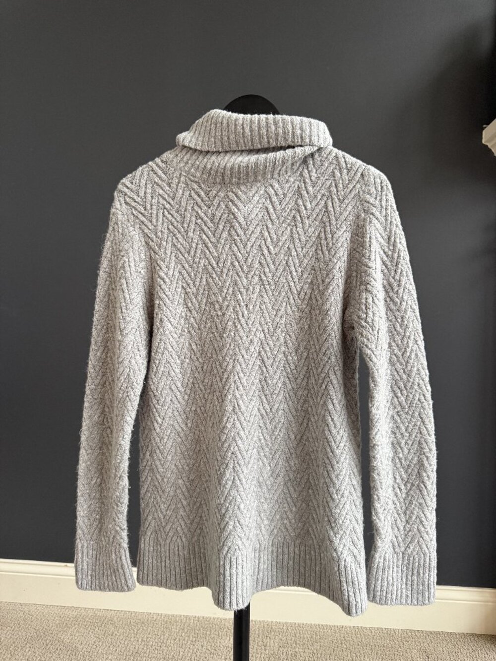 Catherine Malandrino Gray Chevron Knit Turtleneck Sweater Size M
